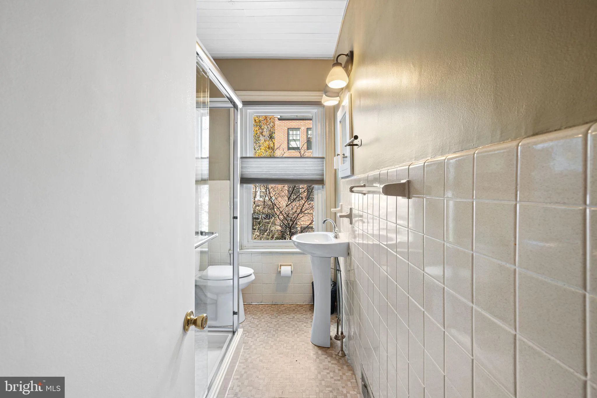 Philadelphia, Pennsylvania 19146, United States, 2 Bedrooms Bedrooms, ,1 BathroomBathrooms,Residential,Active,240390