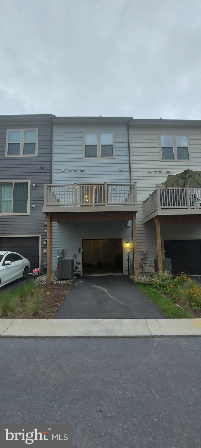 CROWN FARM - Residential Lease