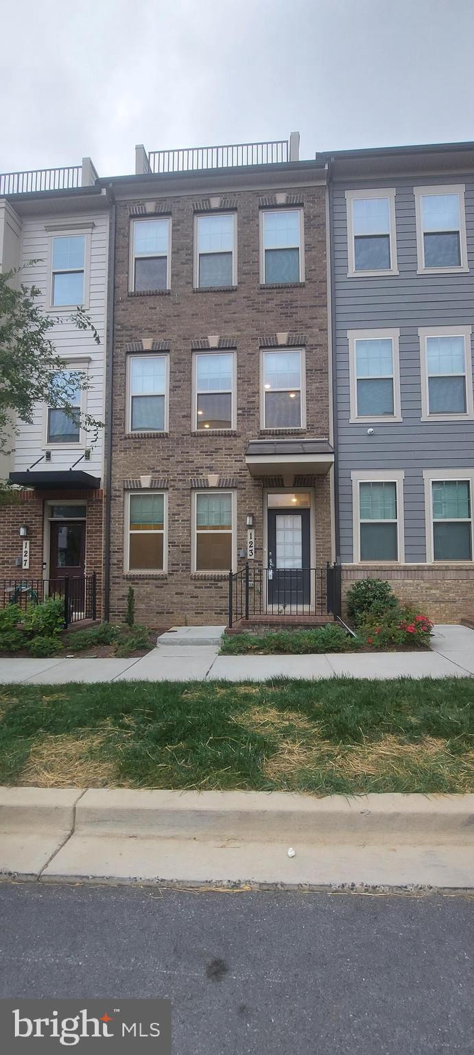 CROWN FARM - Residential Lease