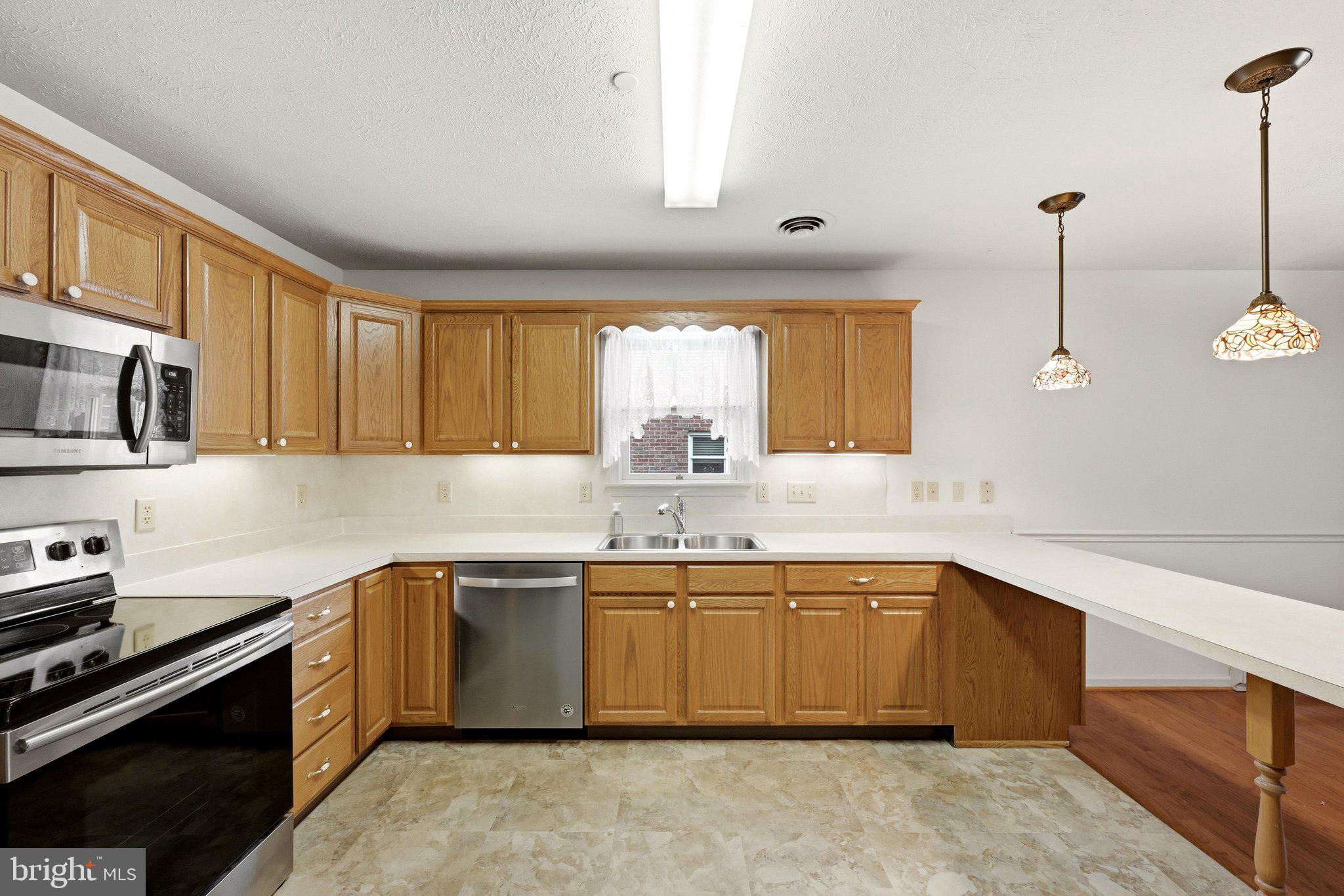213 WINDING OAK DRIVE
