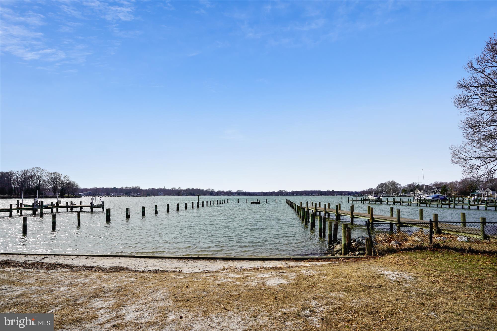 AVALON SHORES - Residential