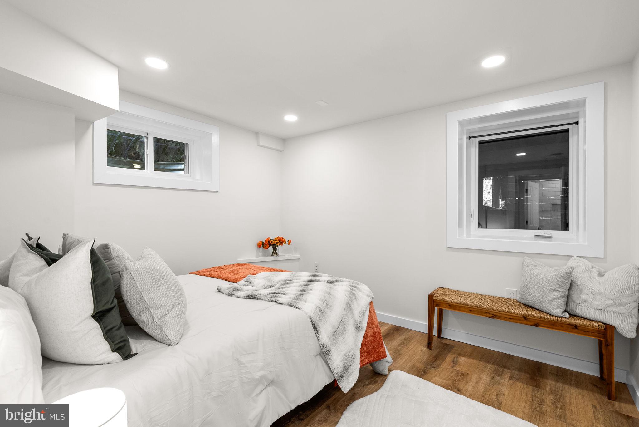 SILVER SPRING - Residential