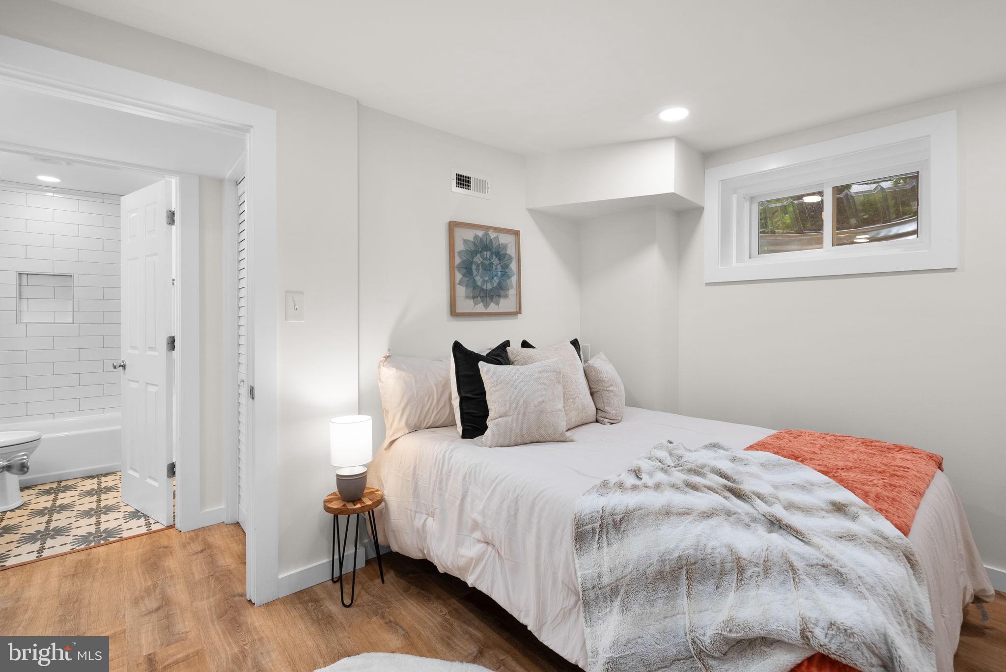 SILVER SPRING - Residential