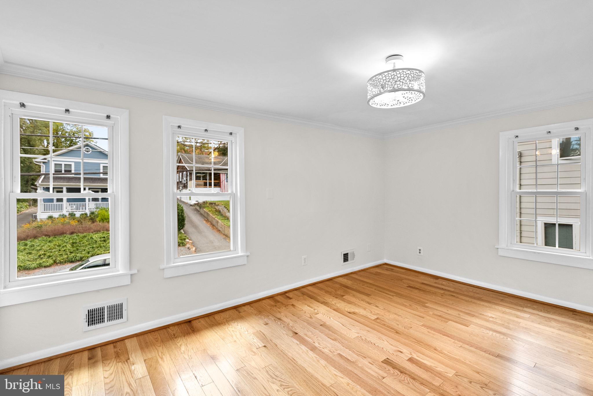 SILVER SPRING - Residential