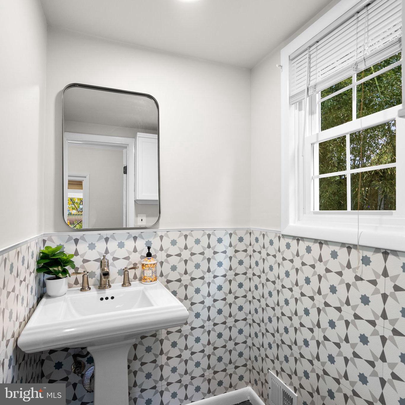 SILVER SPRING - Residential