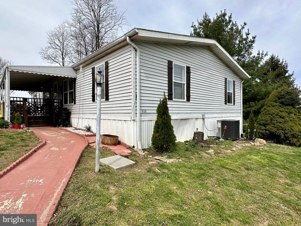 Photo of 802 CIRCLE DR, GAP, PA 17527 (MLS # PALA2032932)