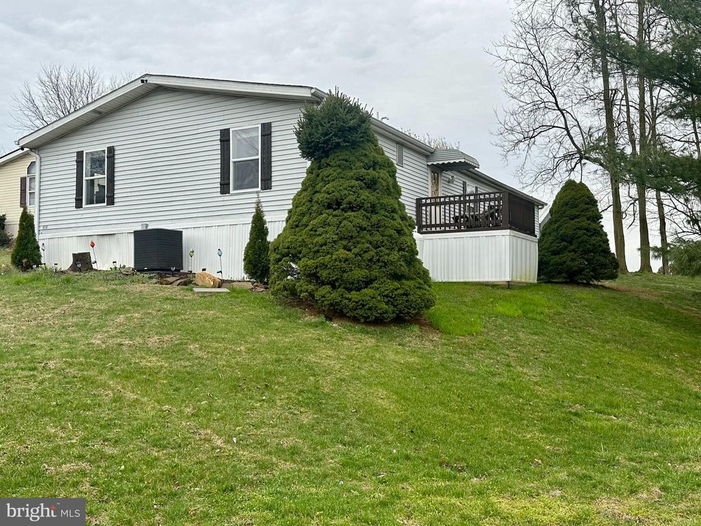Photo of 802 CIRCLE DR, GAP, PA 17527 (MLS # PALA2032932)