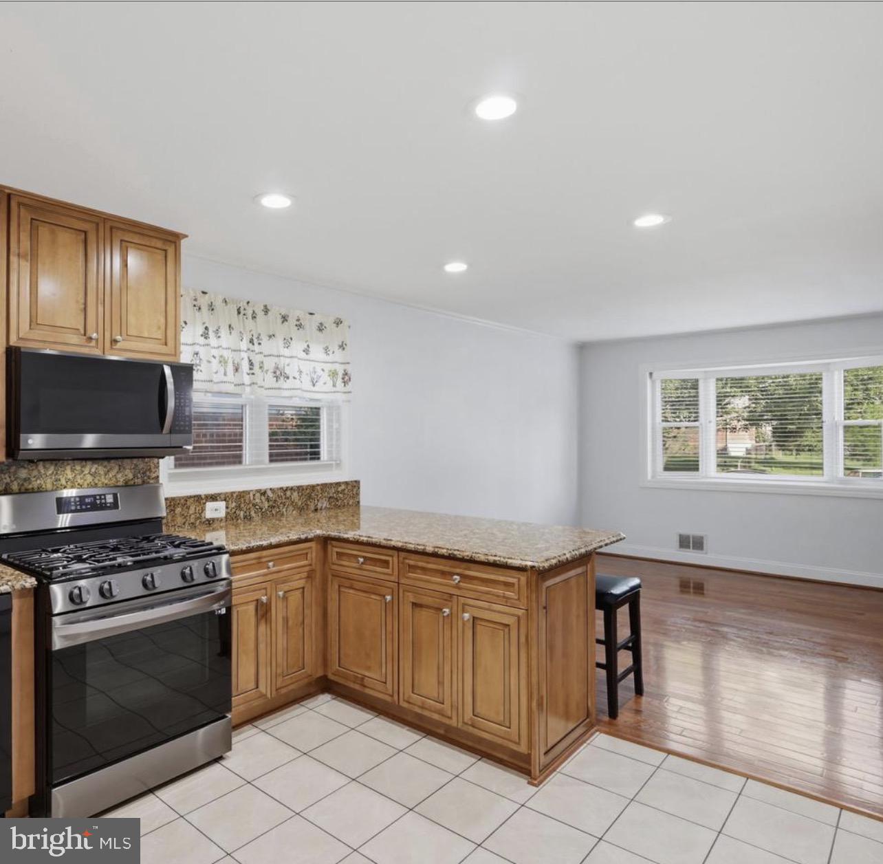 13105 HALLET COURT