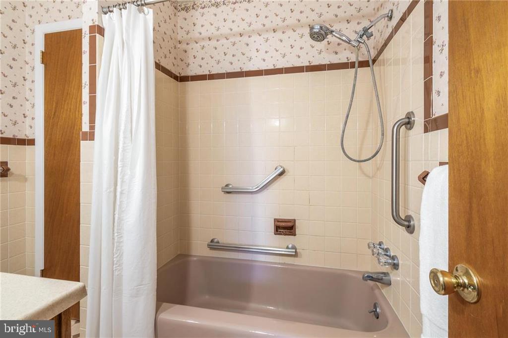 FOREST DRIVE TERRACE - Residential