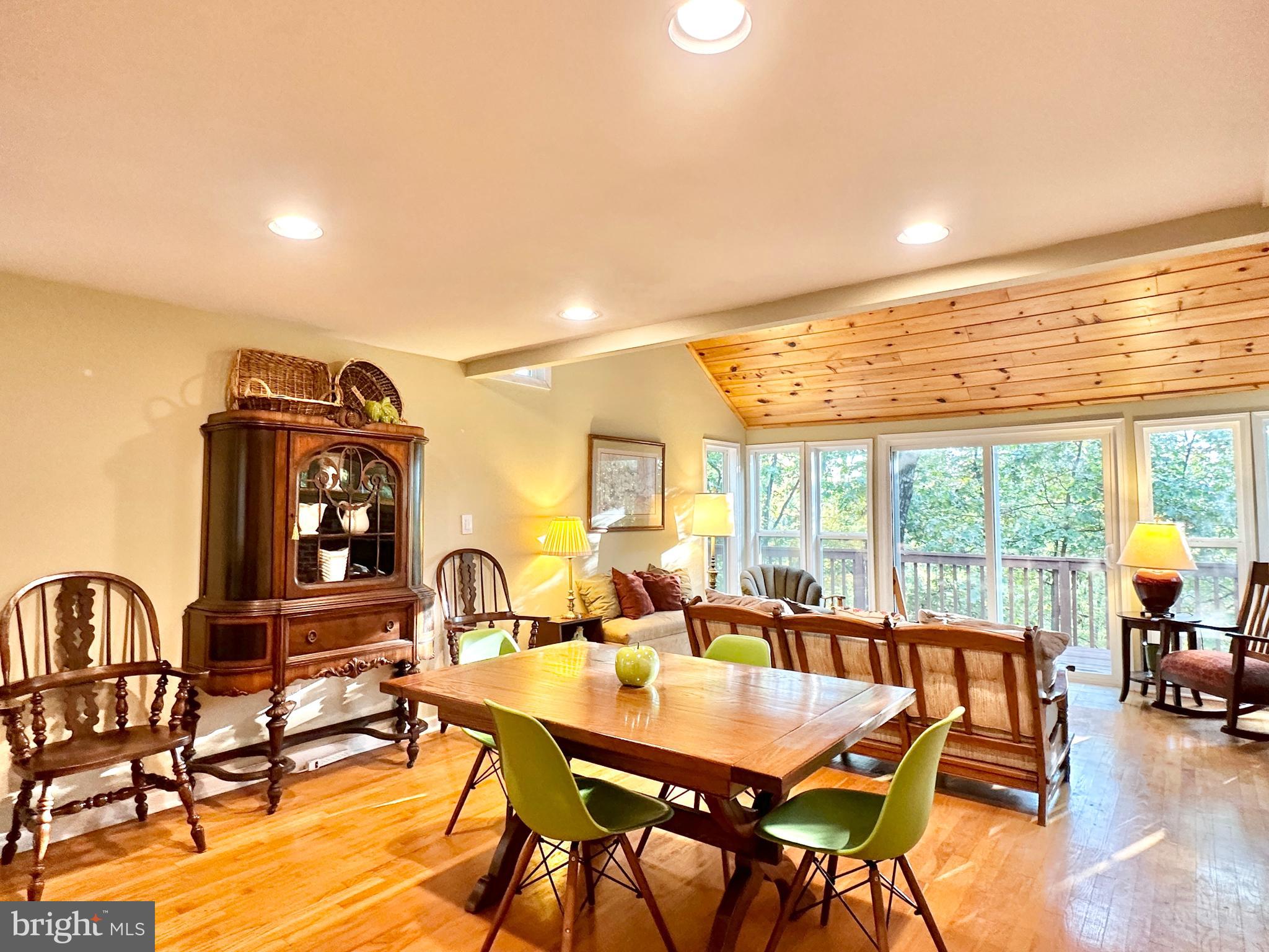 THE WOODS - Residential