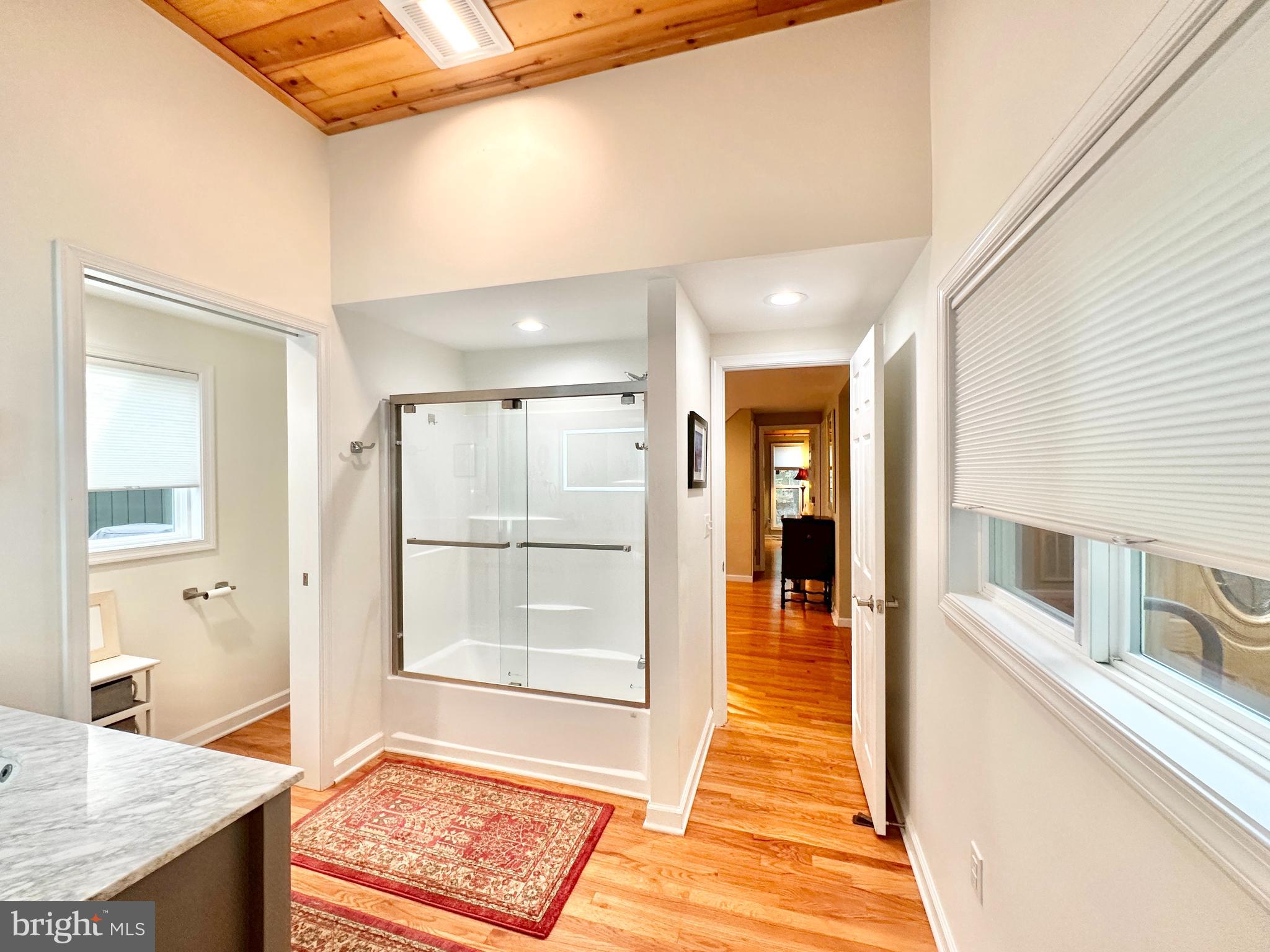 THE WOODS - Residential