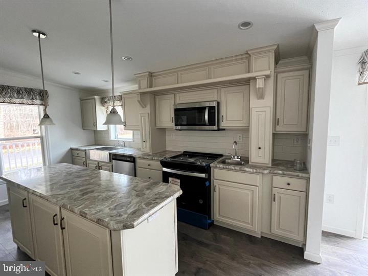 COLONIAL HERITAGE - Residential