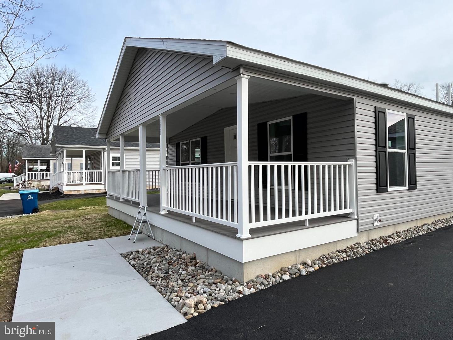 COLONIAL HERITAGE - Residential