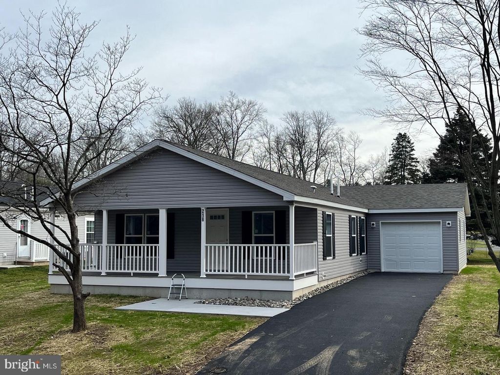 Photo of 218 Vaux Drive, DOYLESTOWN, PA 18901 (MLS # PABU2105684)