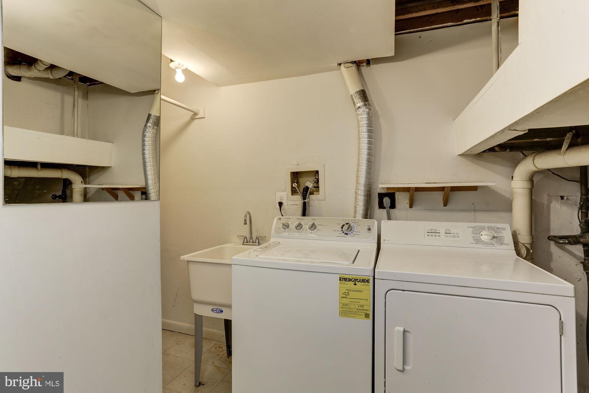 WILDWOOD HILLS - Residential Lease