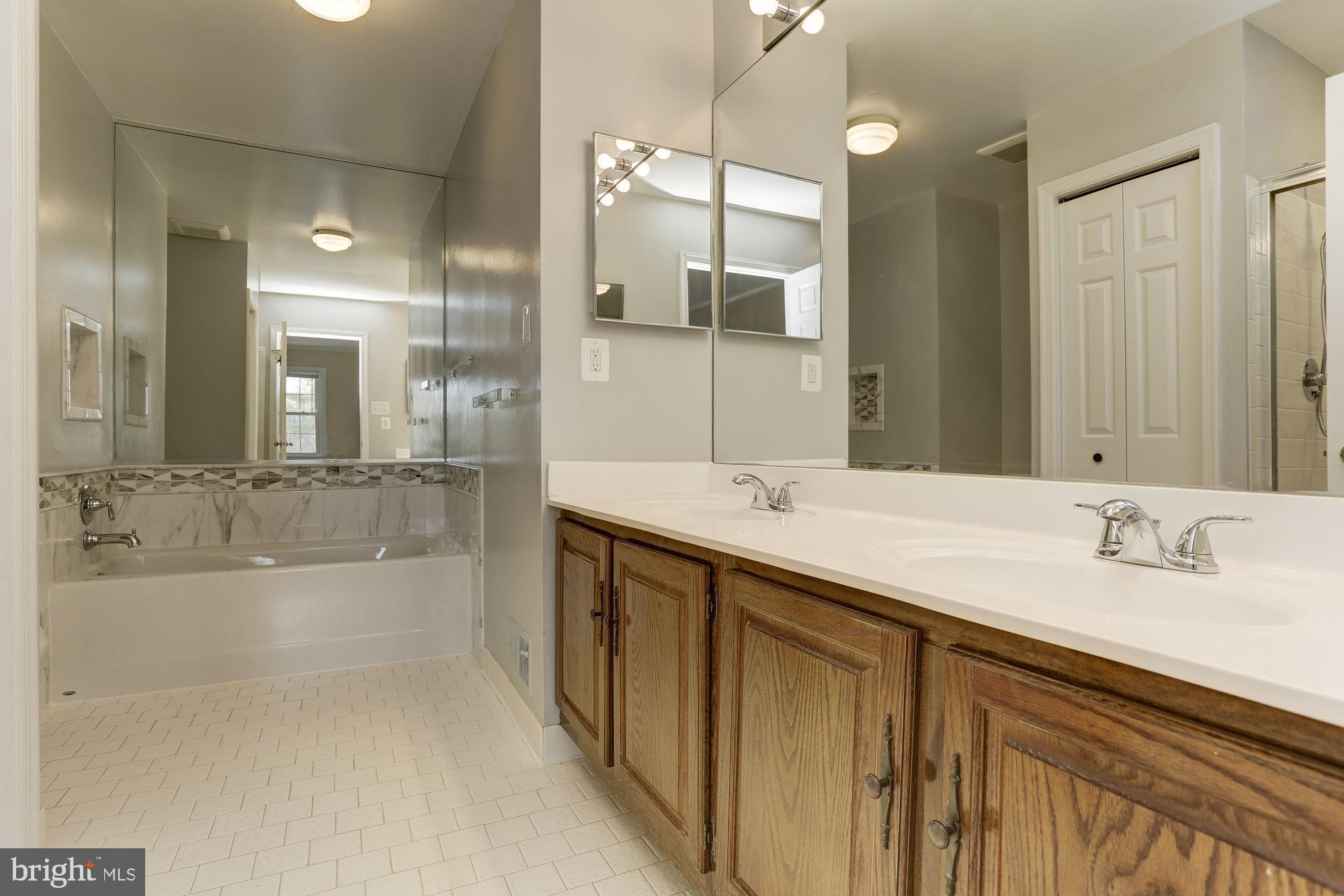 WILDWOOD HILLS - Residential Lease