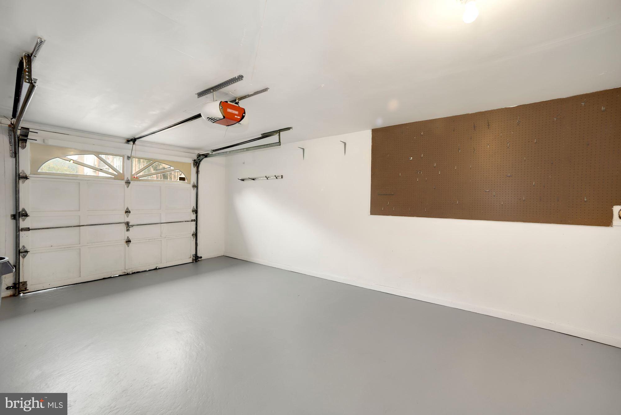 WILDWOOD HILLS - Residential Lease