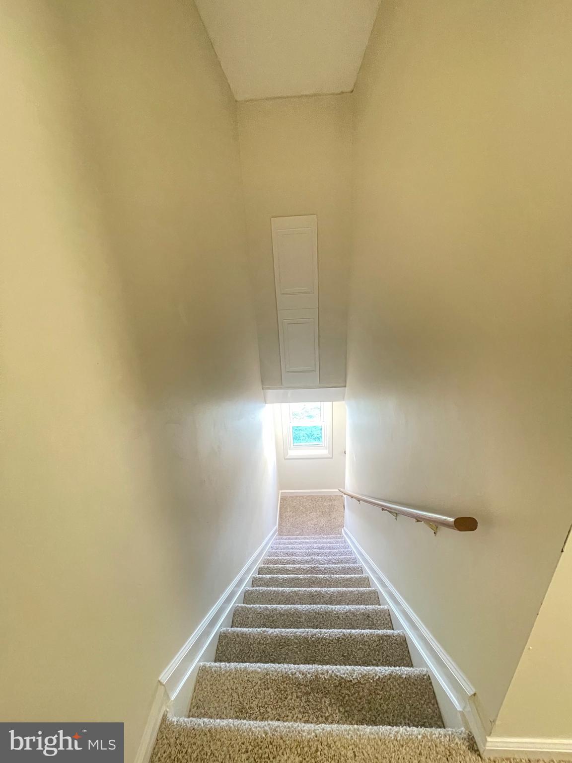 LAURELTON - Residential