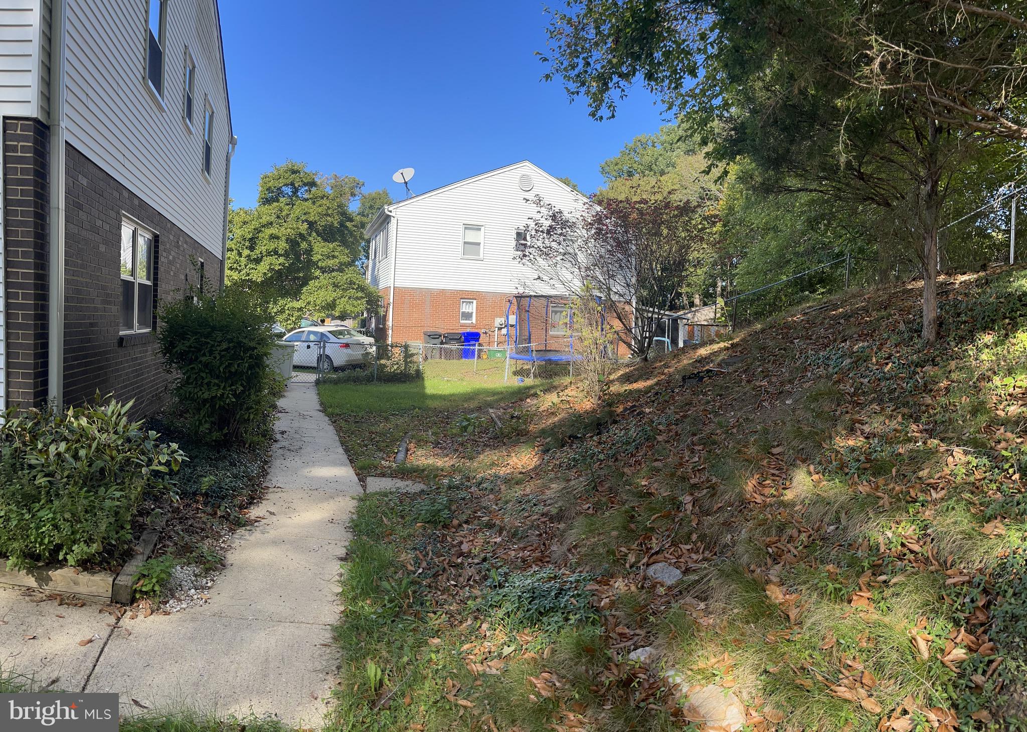 LAURELTON - Residential