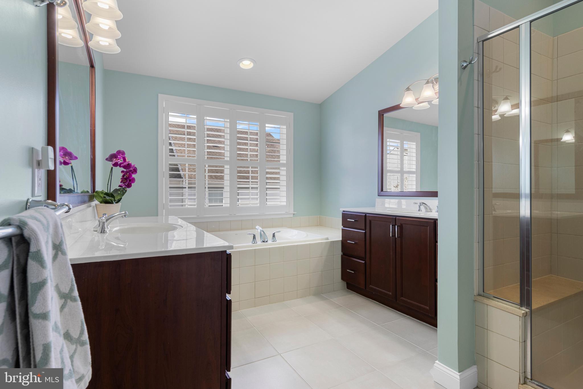 RAVENSCLIFF - Residential