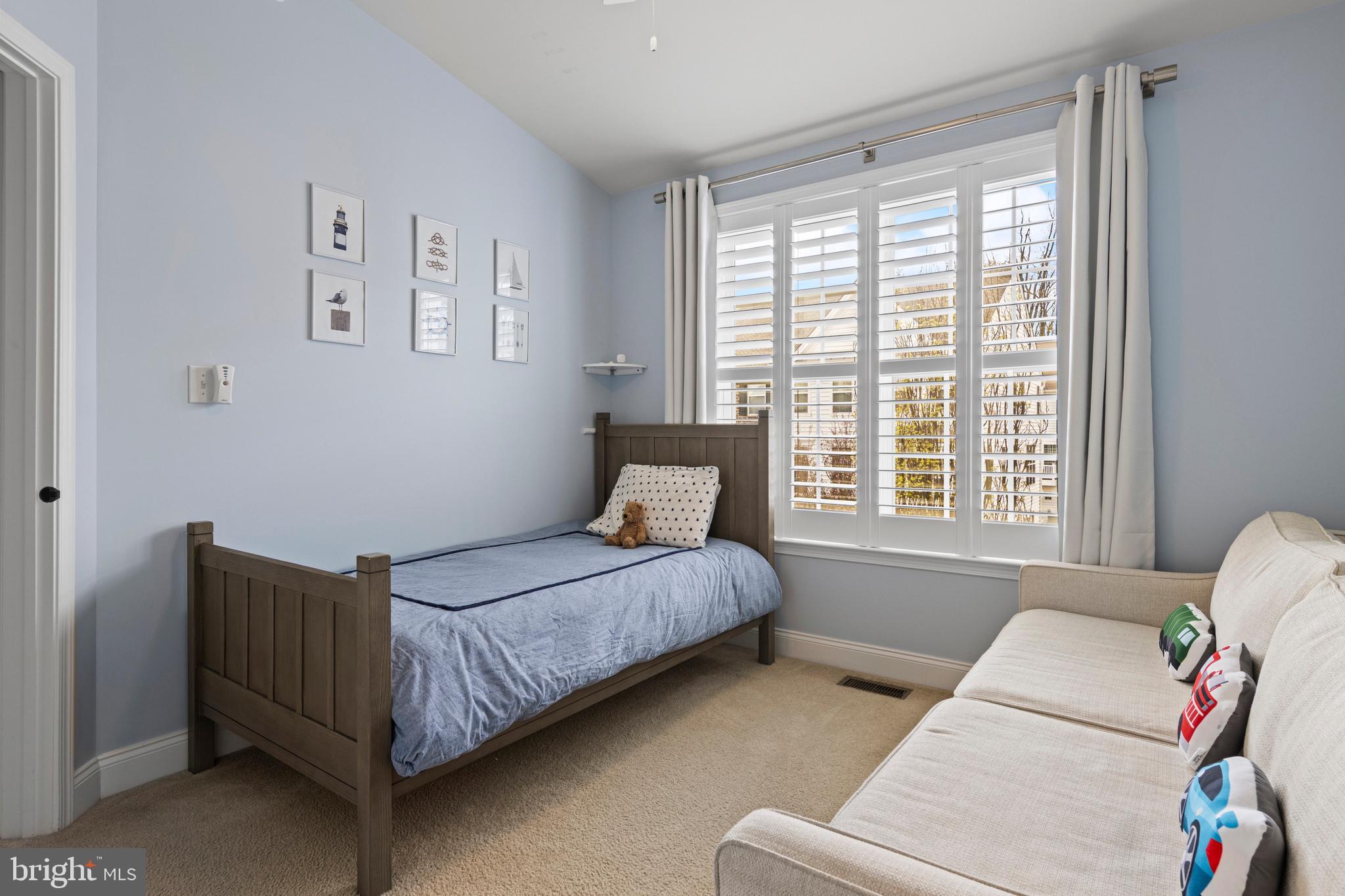 RAVENSCLIFF - Residential