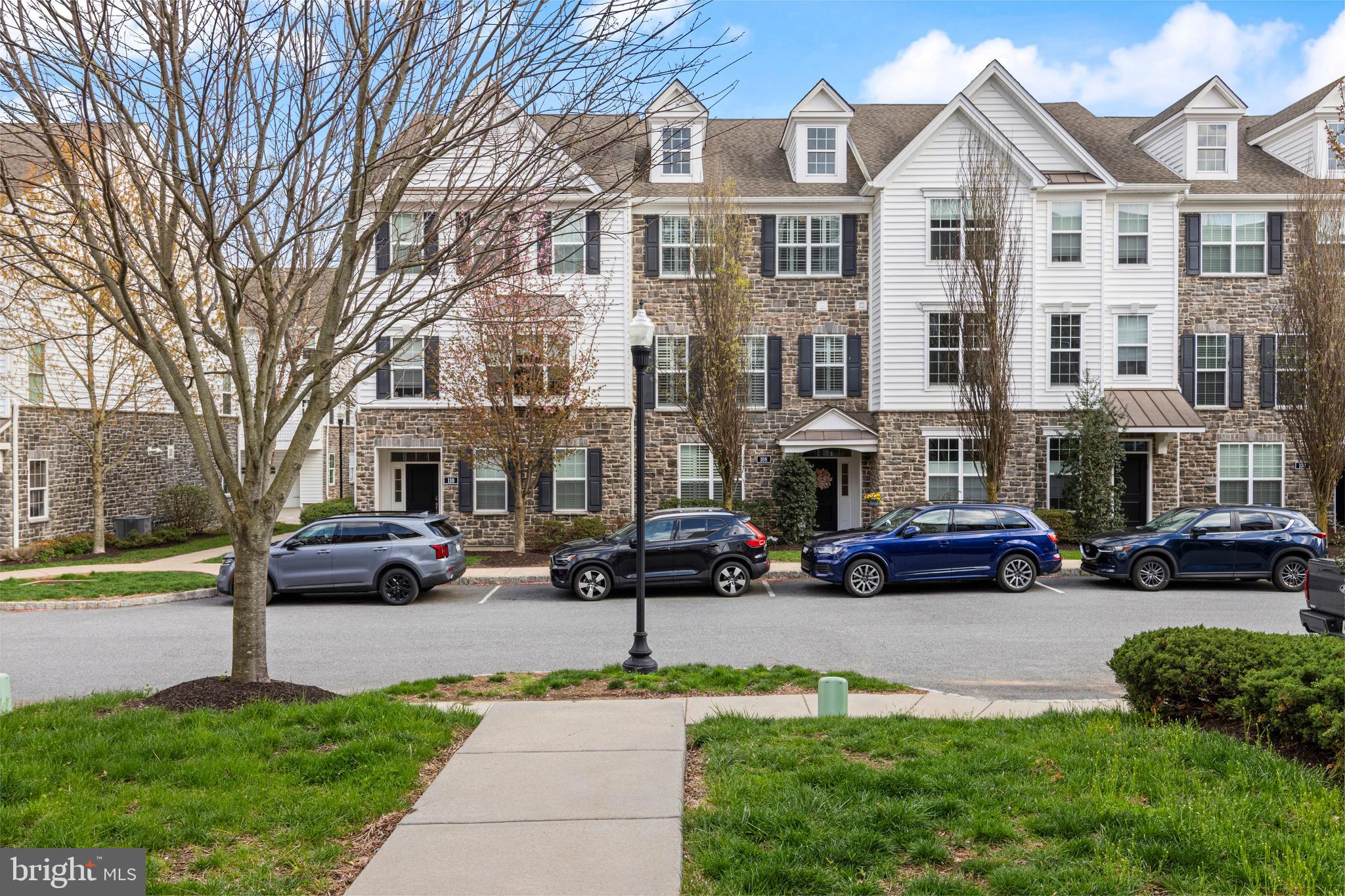 RAVENSCLIFF - Residential