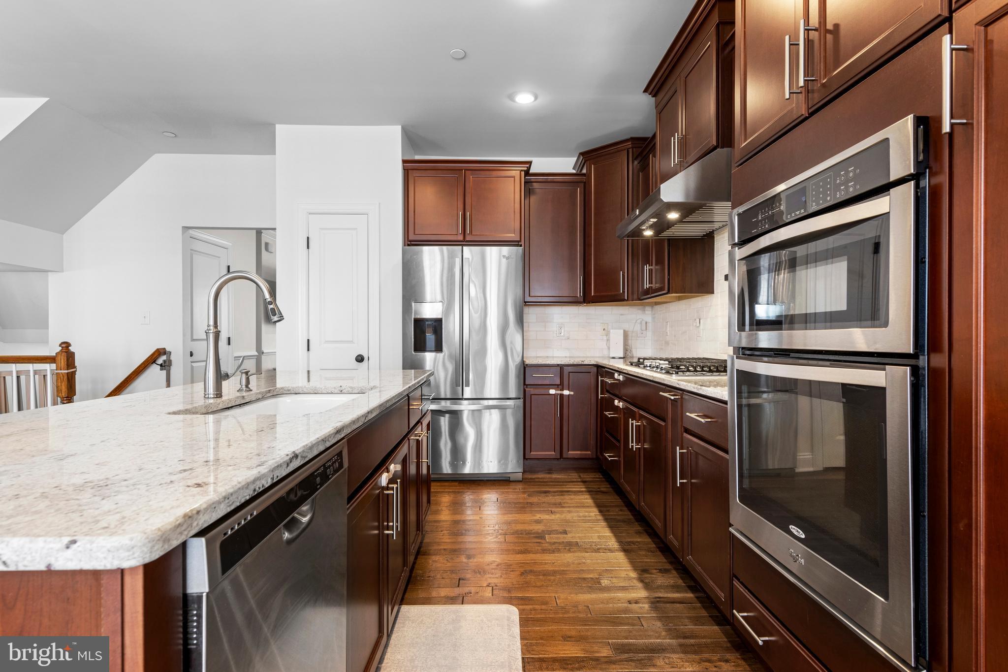 RAVENSCLIFF - Residential