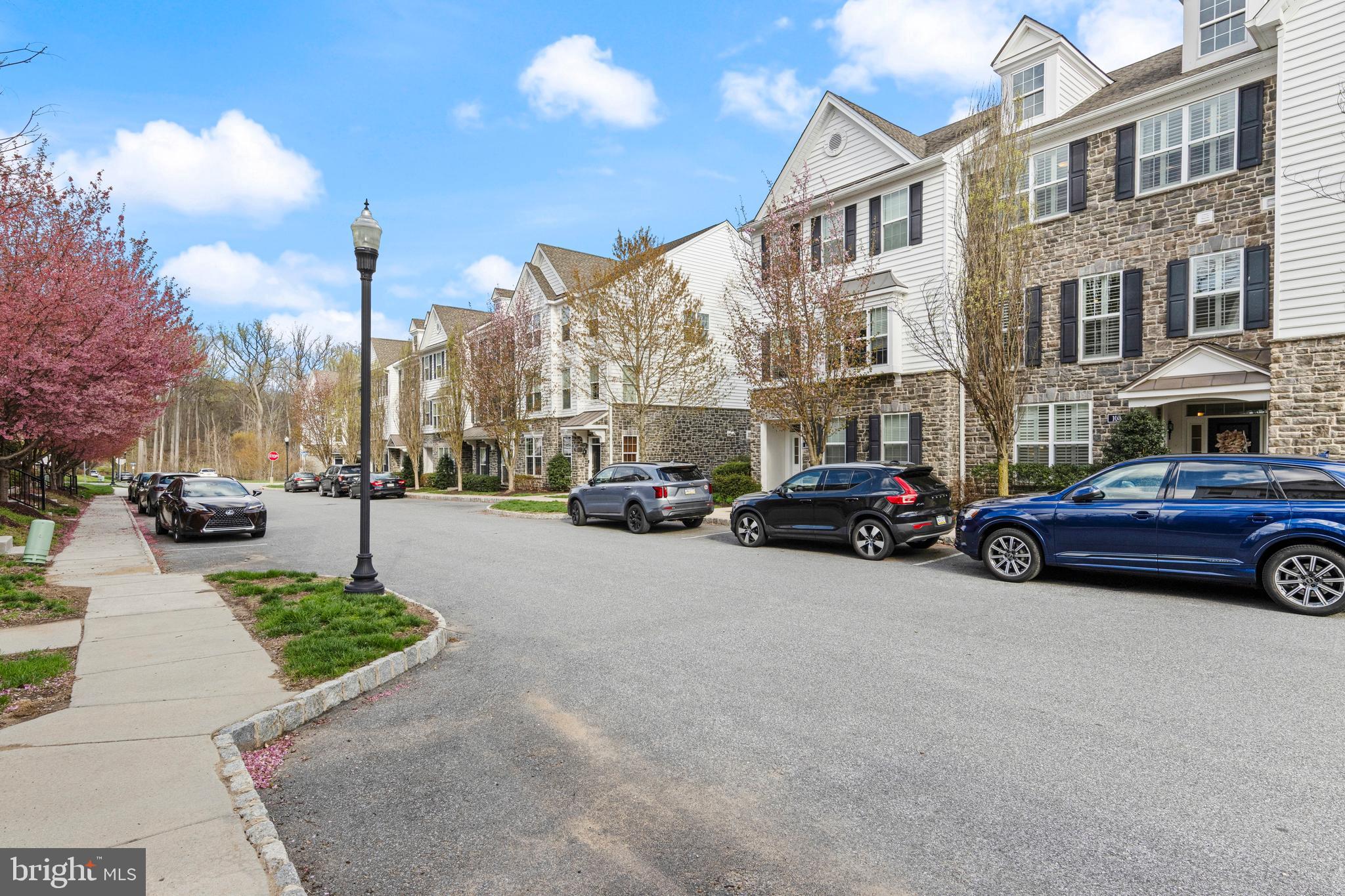 RAVENSCLIFF - Residential