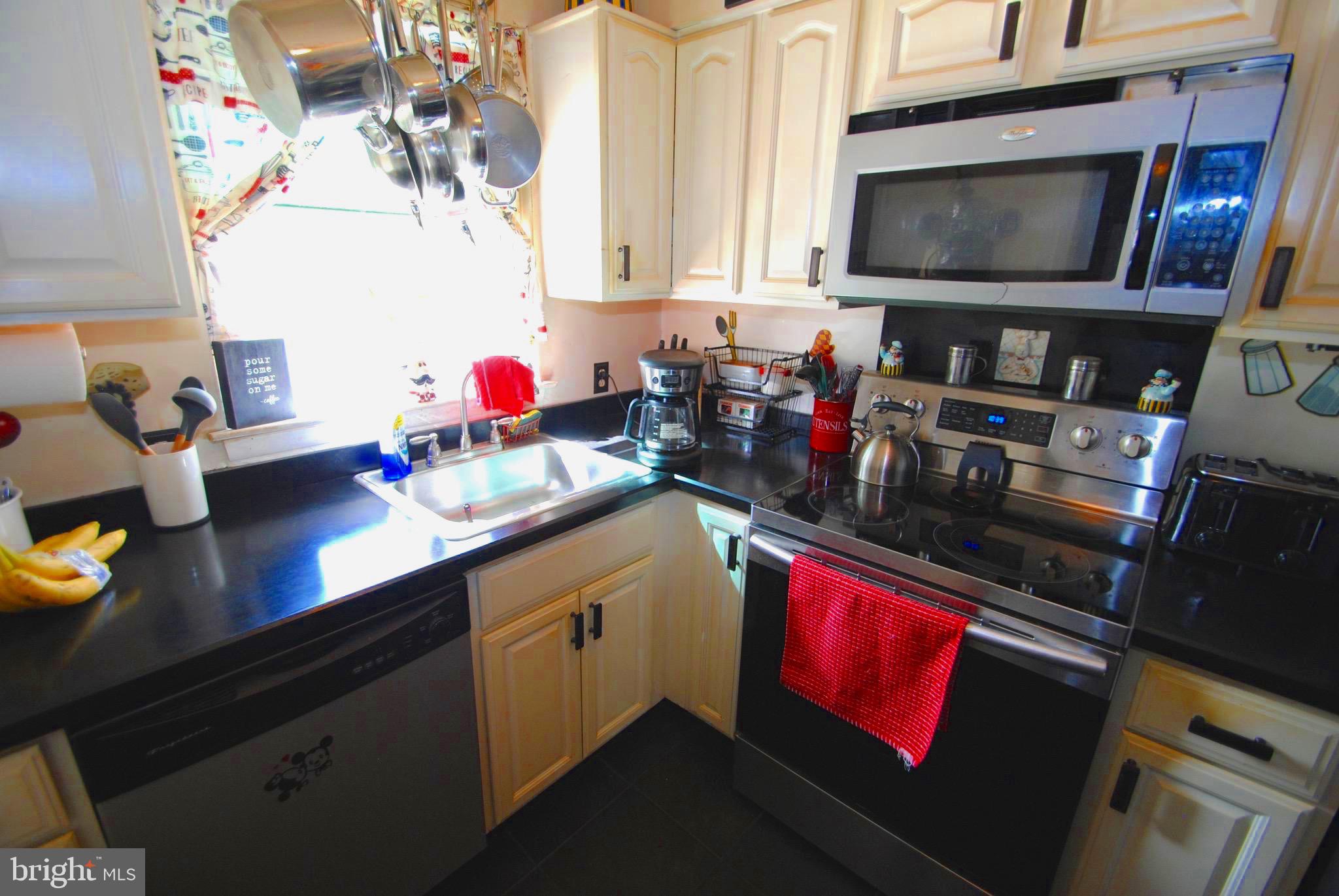 1294 COOPER STREET E8