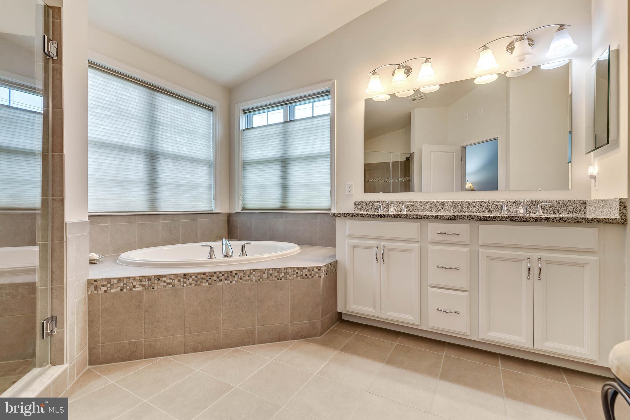 MARLBORO RIDGE - Residential