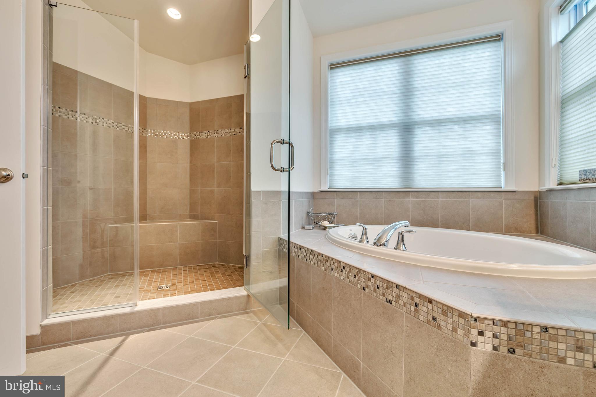 MARLBORO RIDGE - Residential