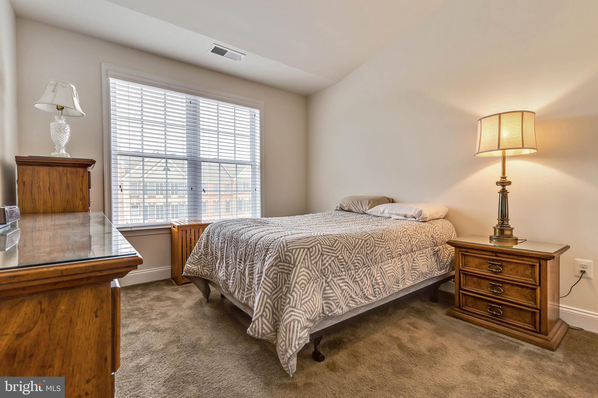 MARLBORO RIDGE - Residential