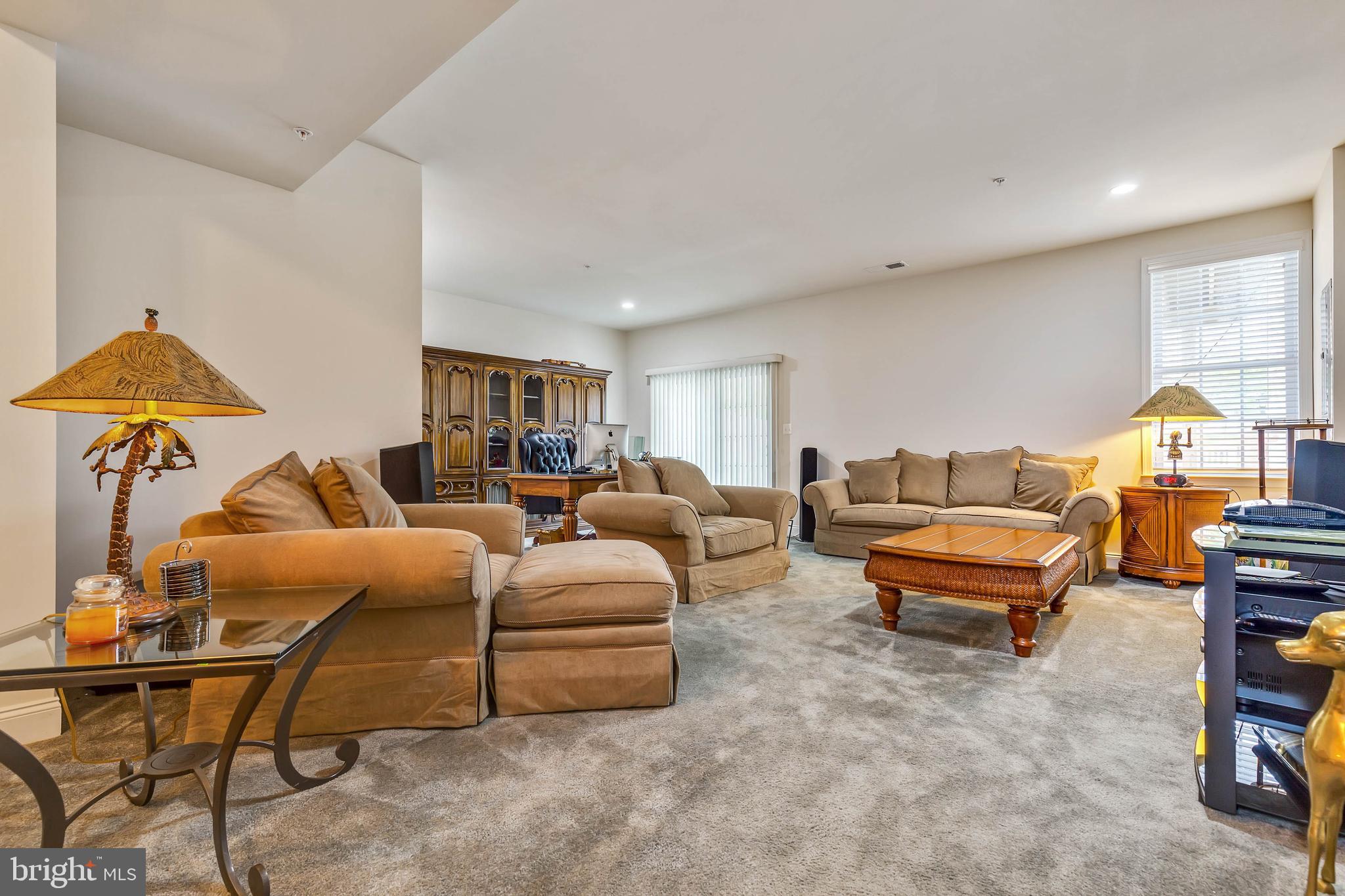 MARLBORO RIDGE - Residential