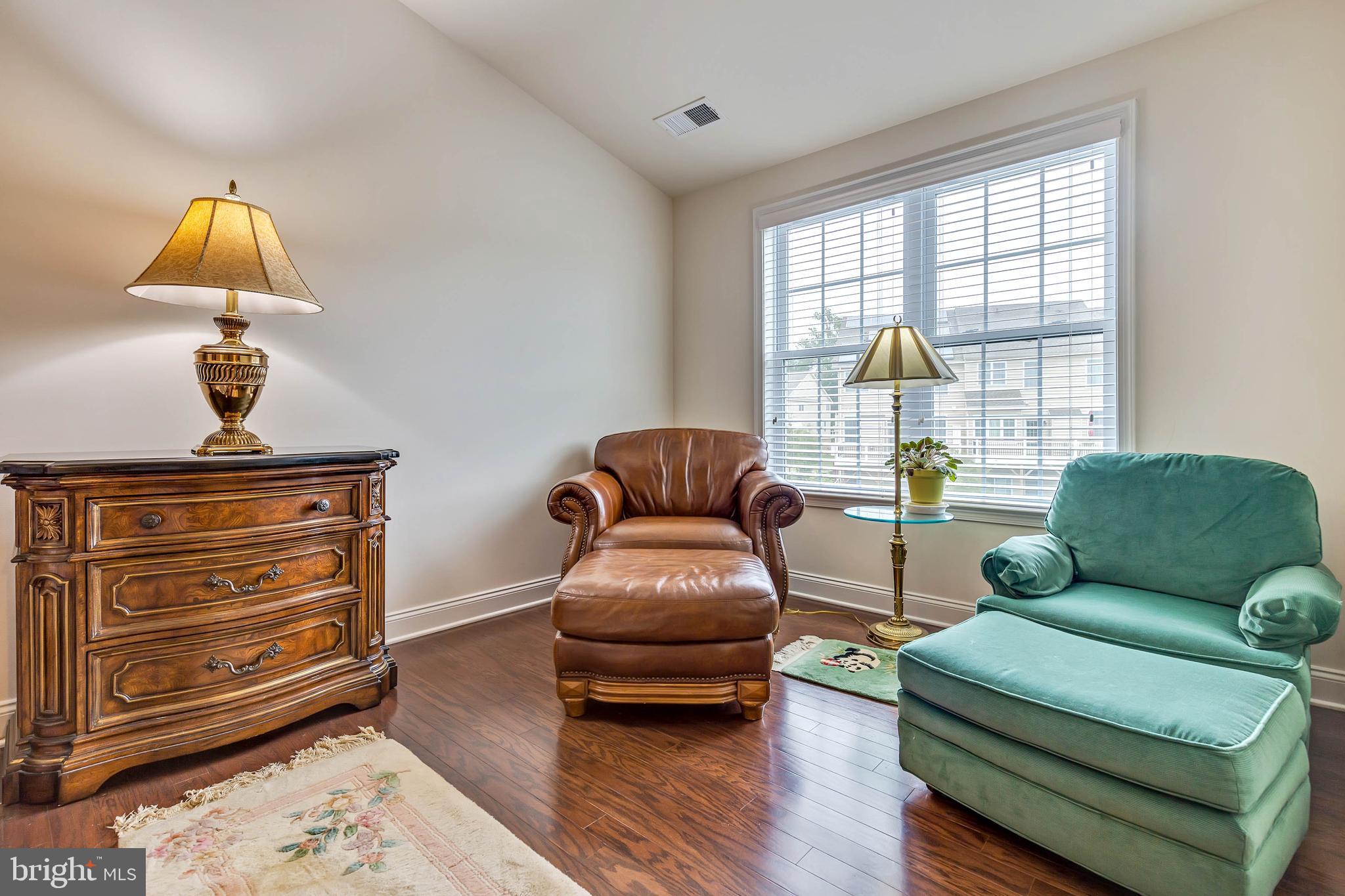 MARLBORO RIDGE - Residential