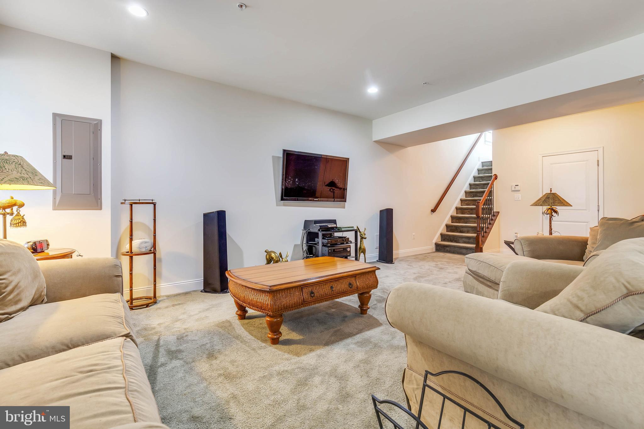 MARLBORO RIDGE - Residential