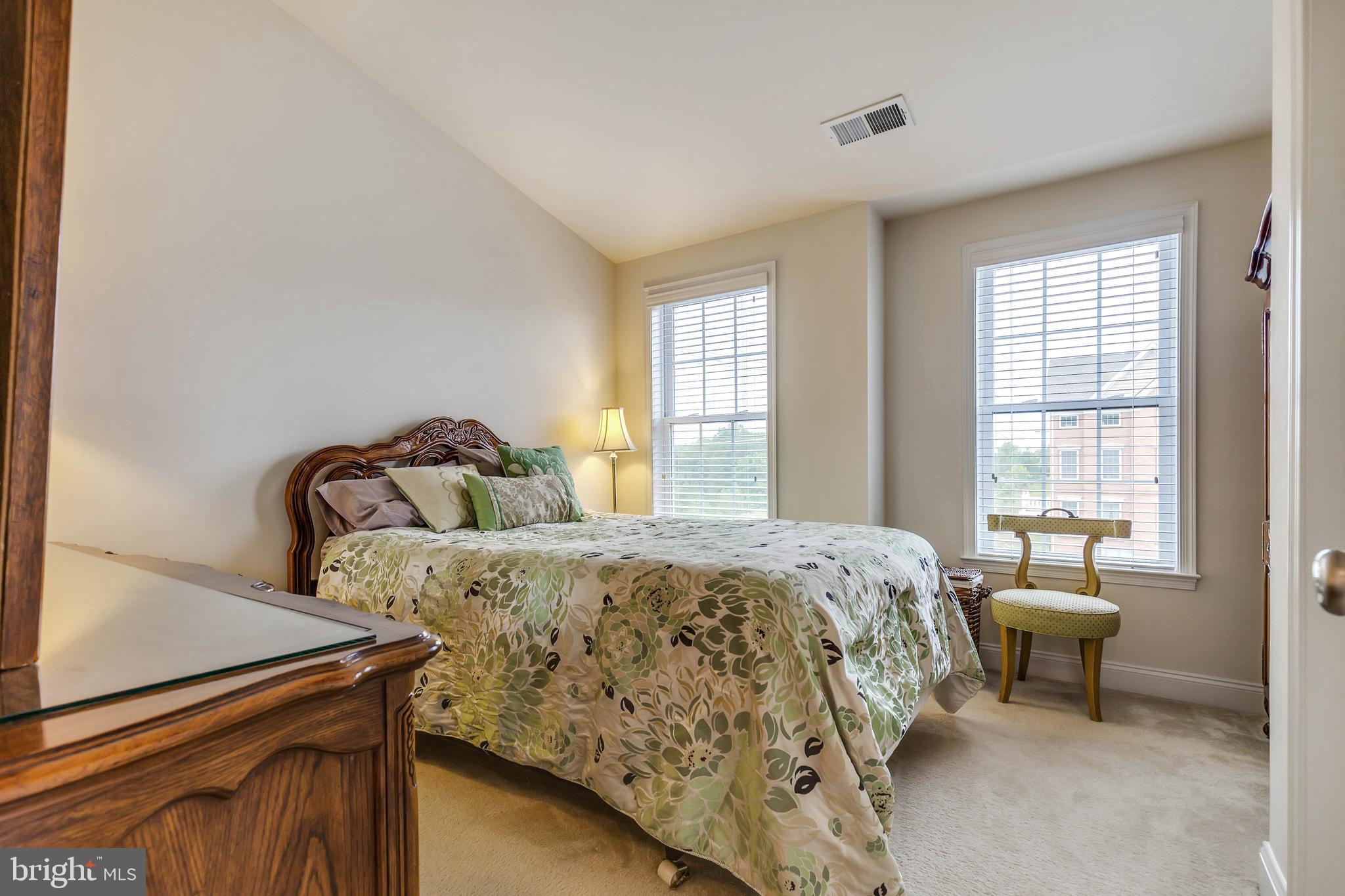 MARLBORO RIDGE - Residential