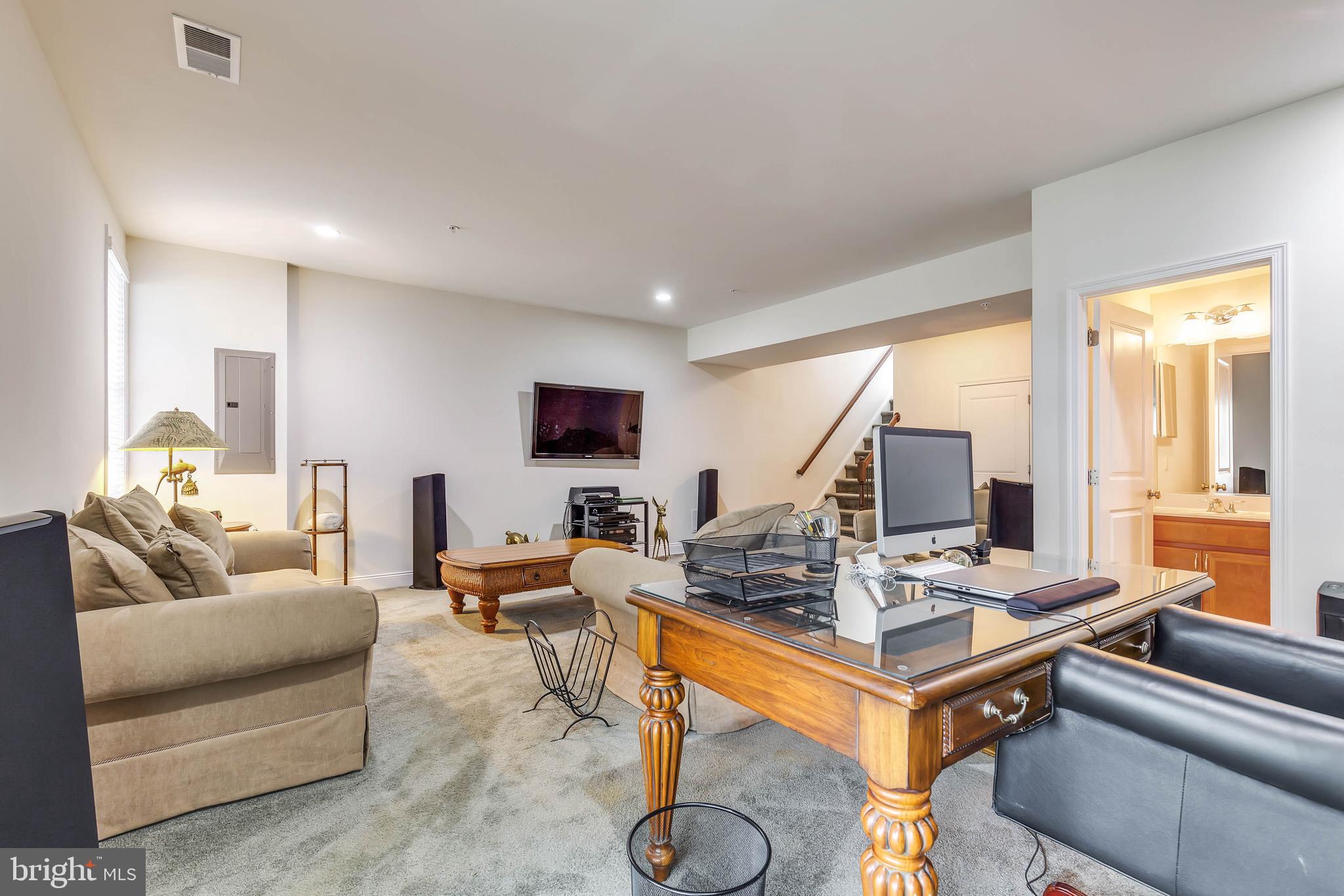 MARLBORO RIDGE - Residential