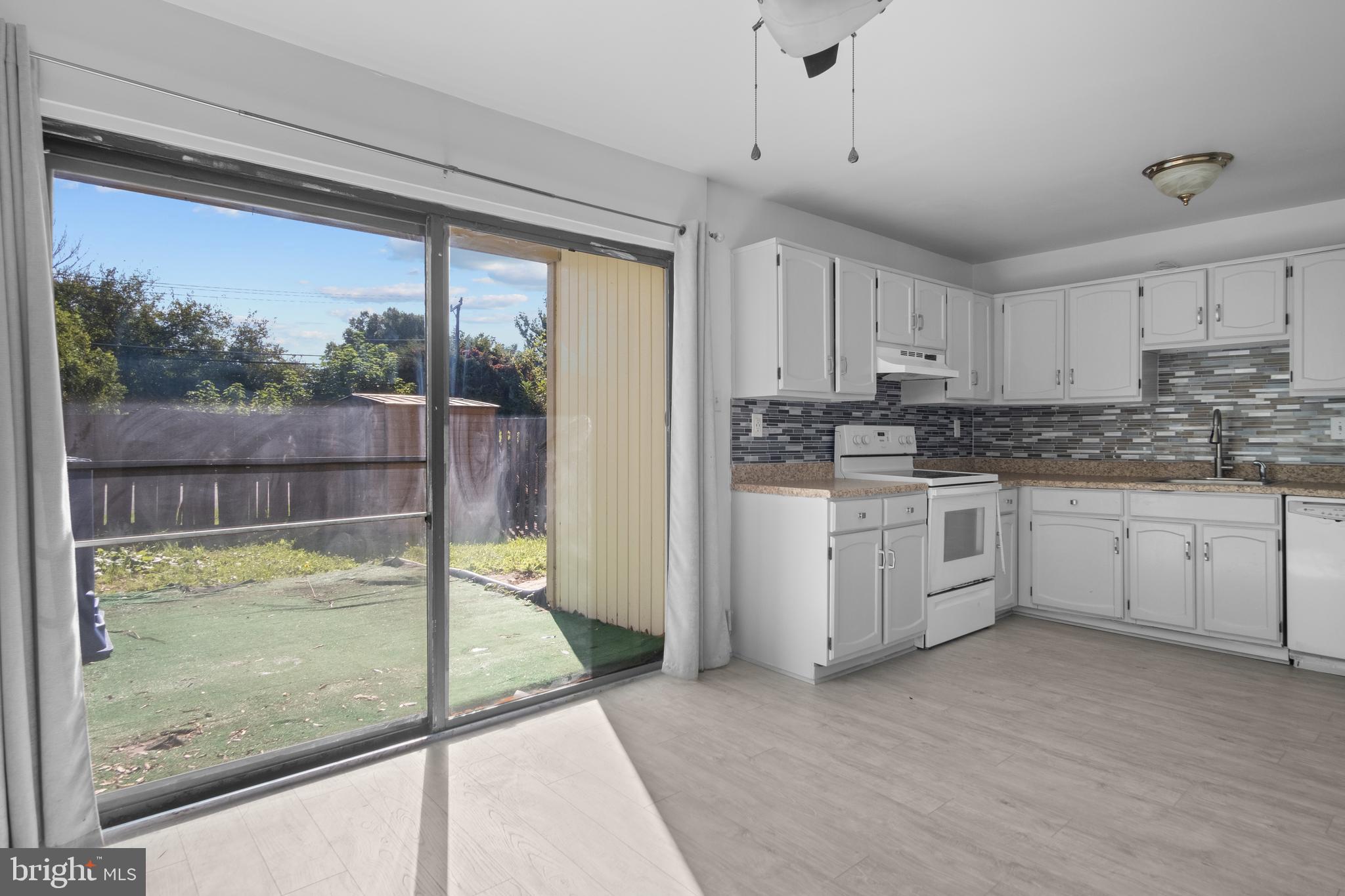 TRALEE - Residential Lease