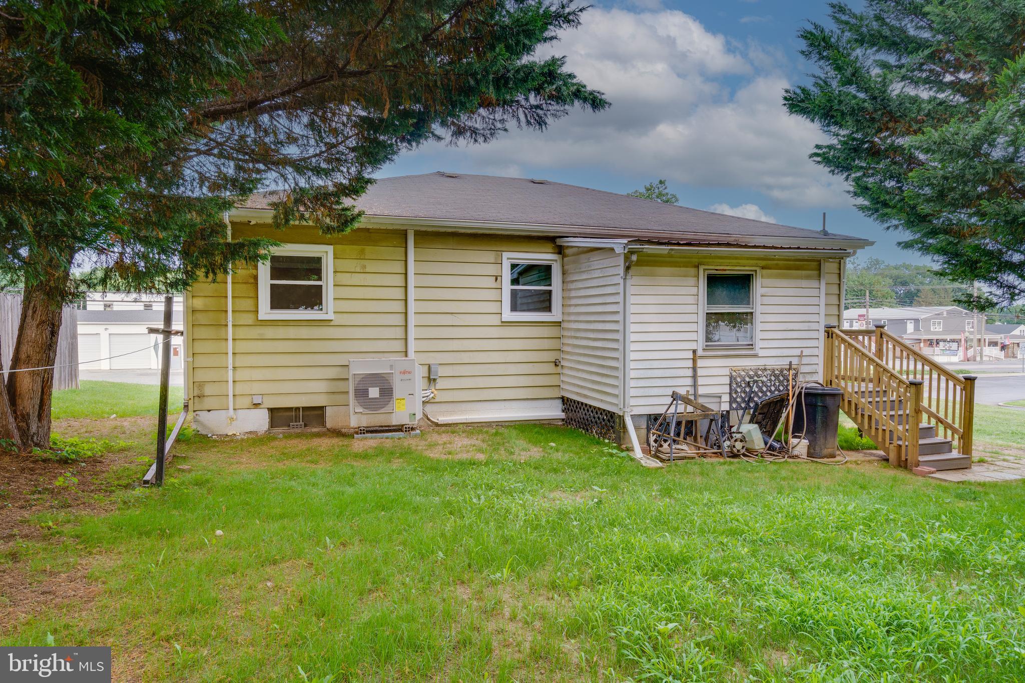 EDGEWOOD - Residential