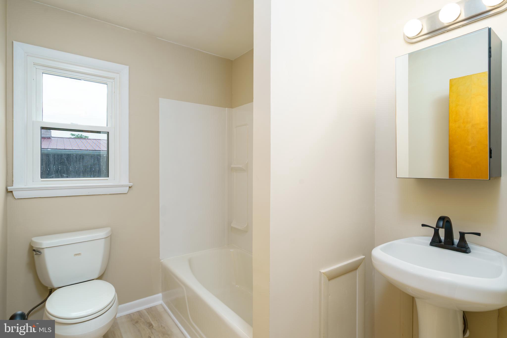 EDGEWOOD - Residential