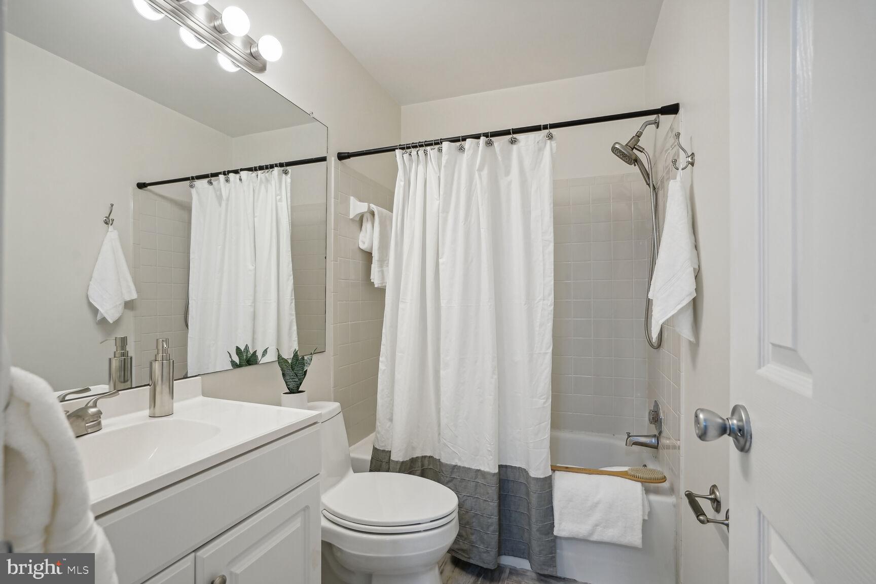 WATERS HOUSE - Residential