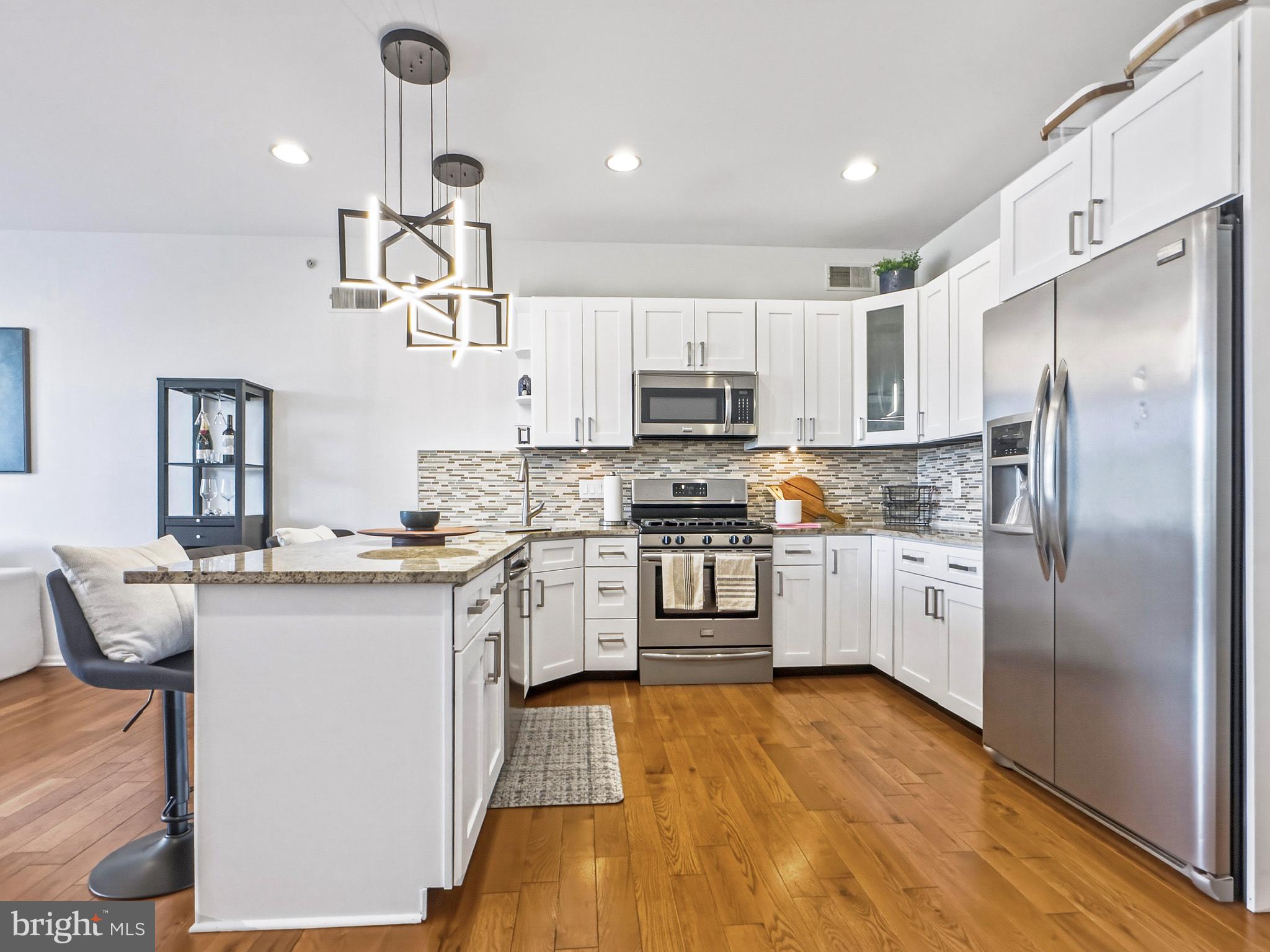 1211 MOUNT VERNON STREET 2