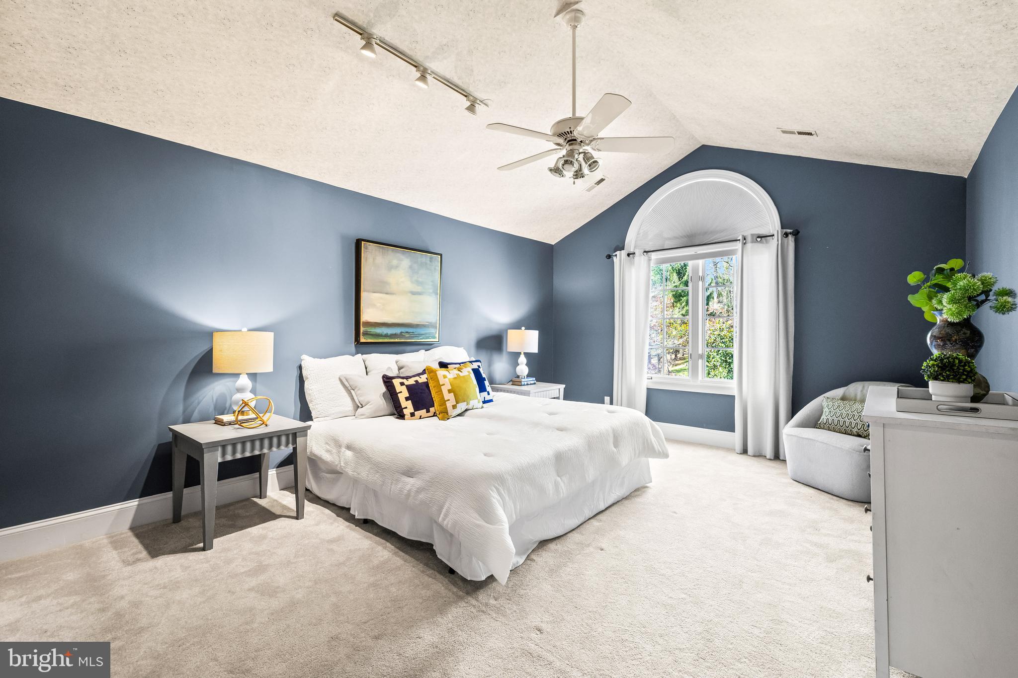 VALLEY CREST - Residential