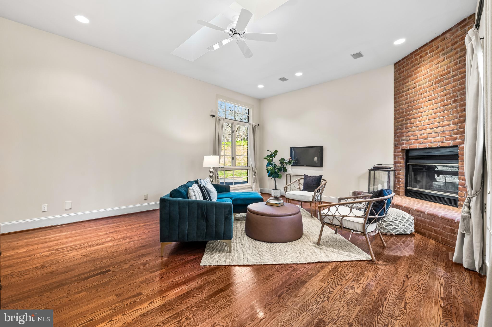 VALLEY CREST - Residential