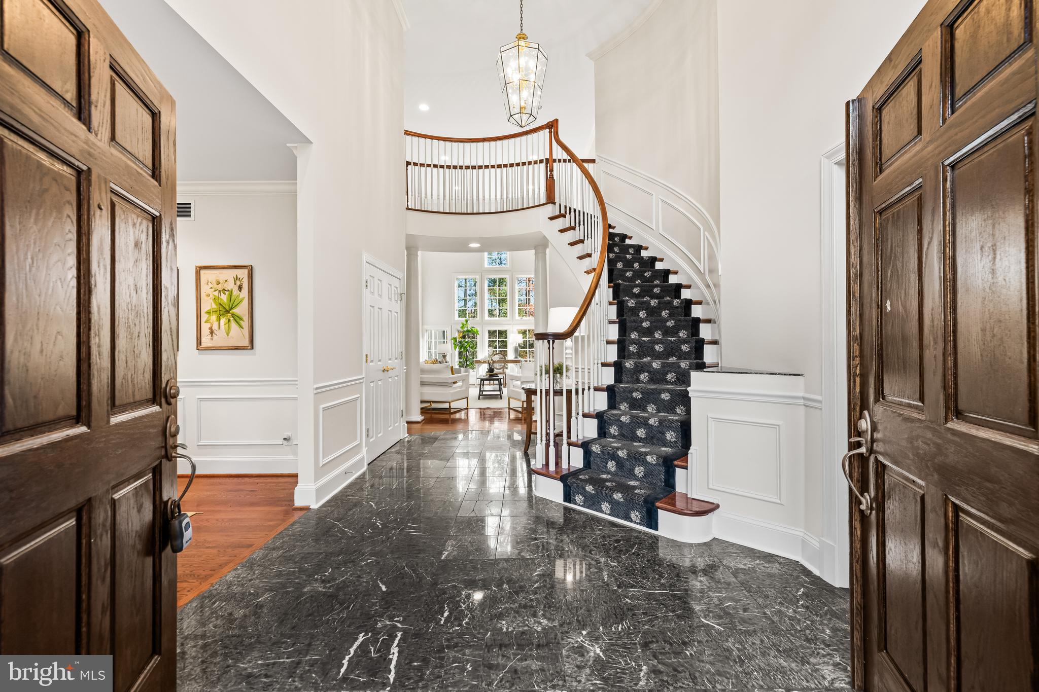 3 FOREST BLUFF COURT