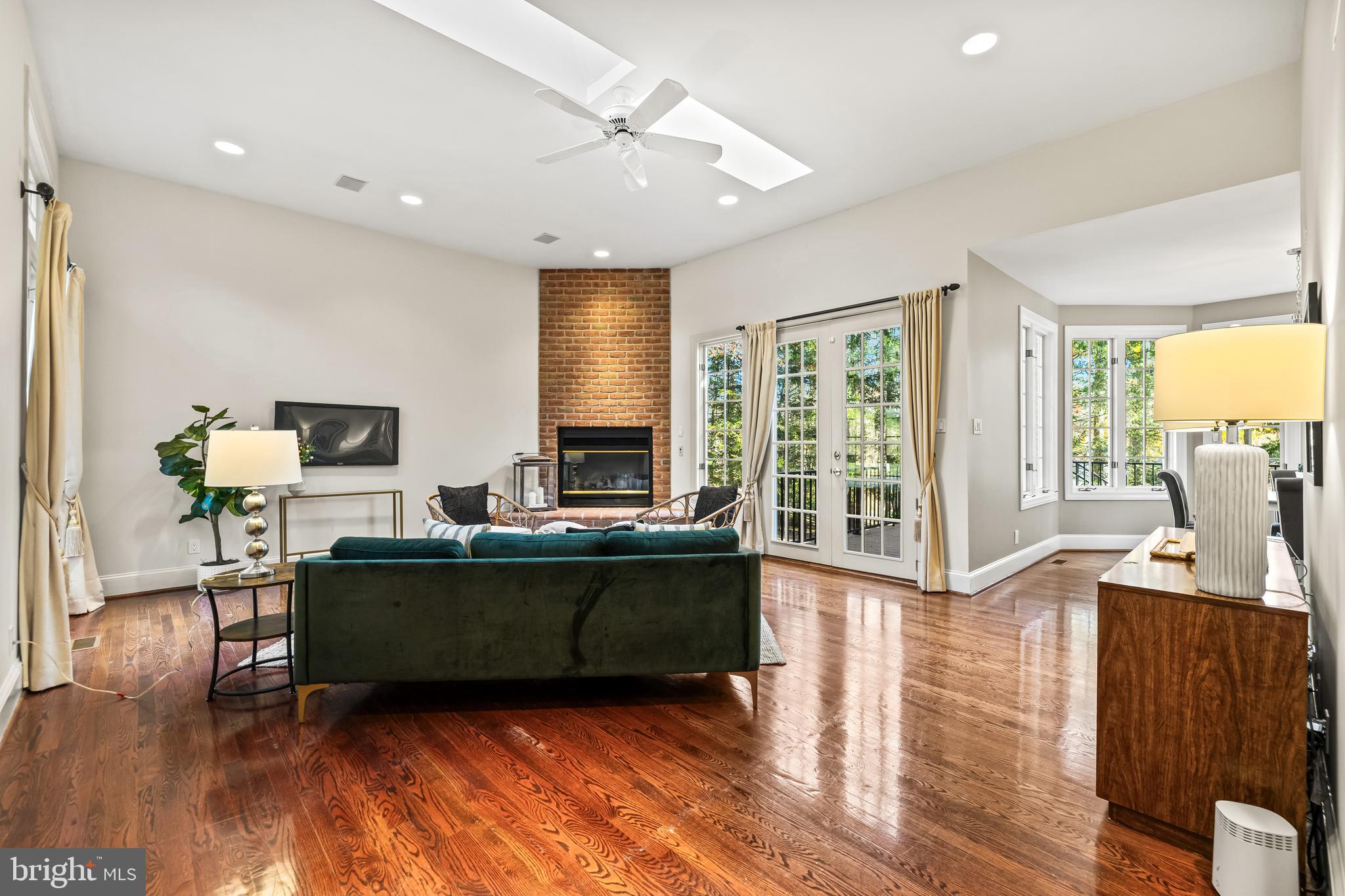 VALLEY CREST - Residential