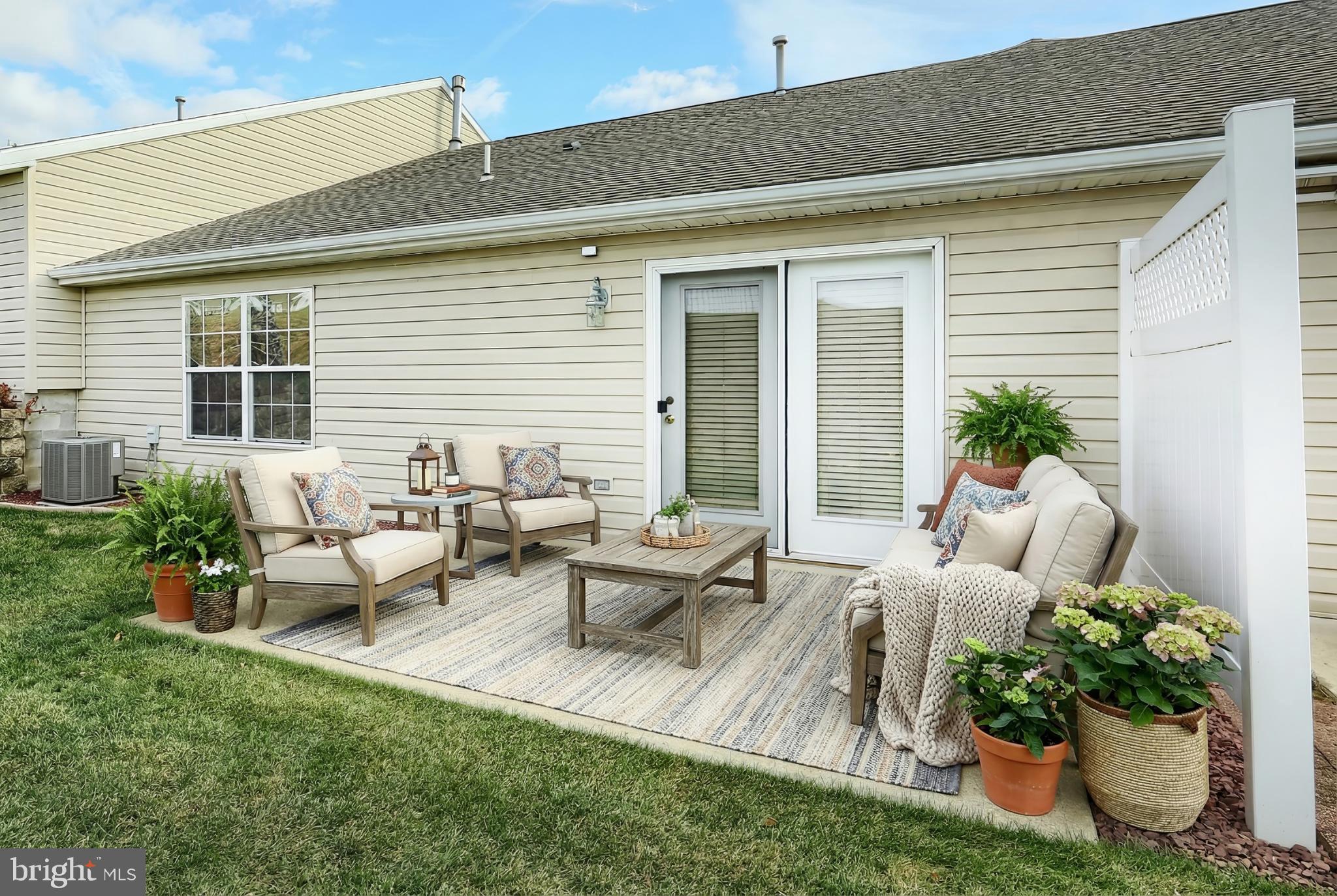 EQUINE MEADOWS - Residential