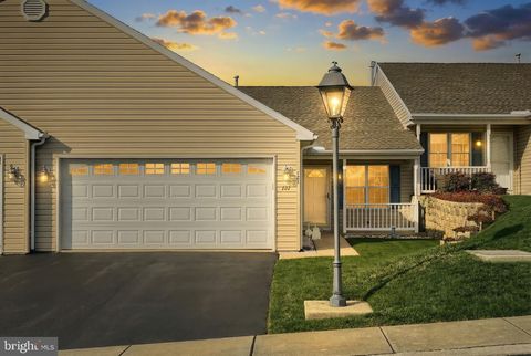 121 FURLONG WAY 121 RED LION PA 17356