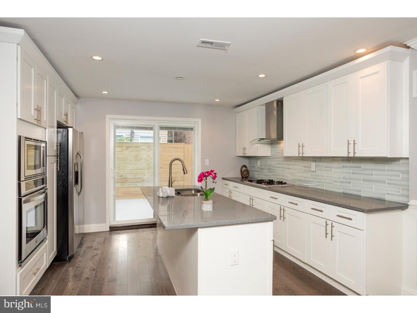 POINT BREEZE - Residential