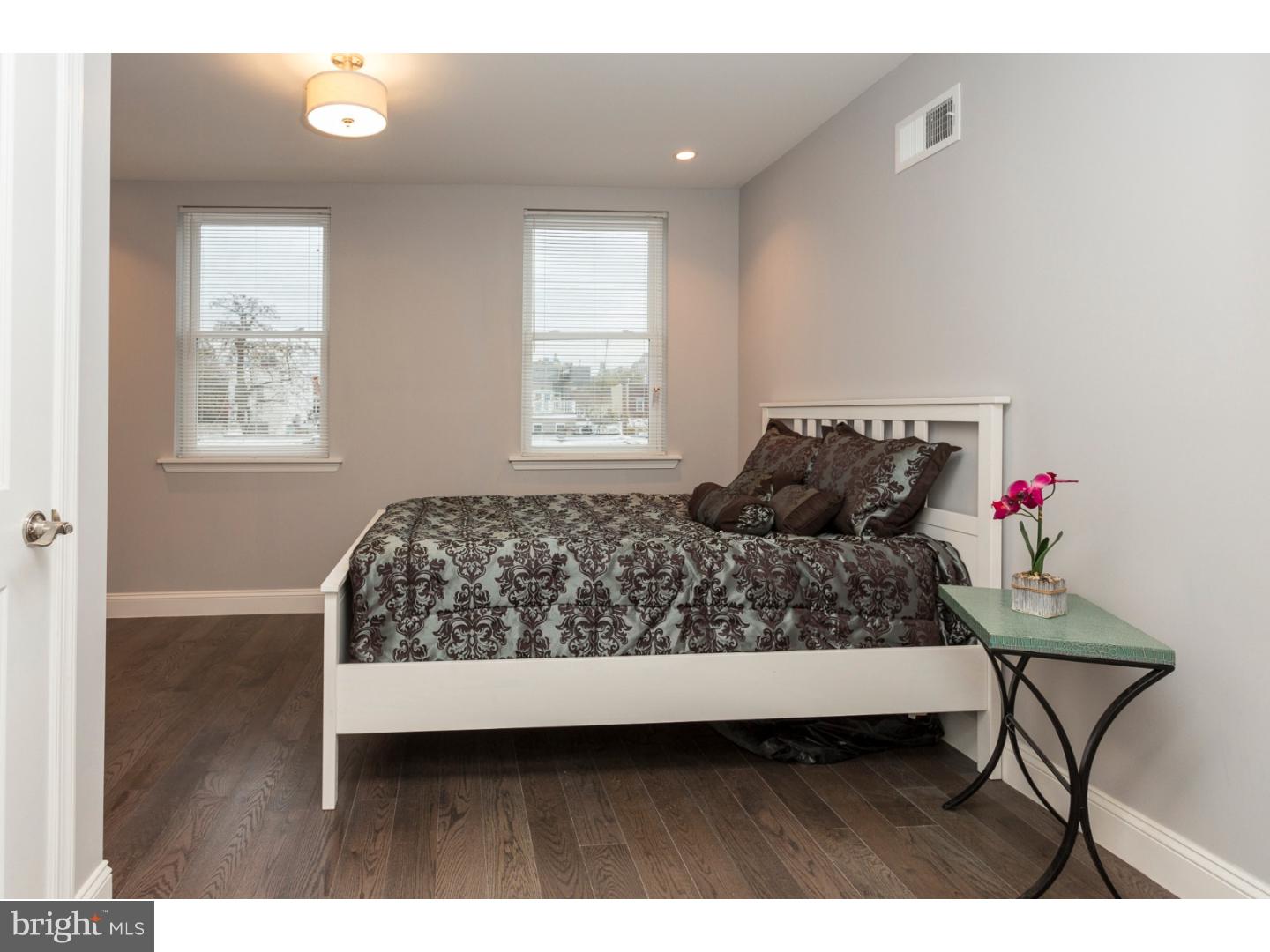 POINT BREEZE - Residential